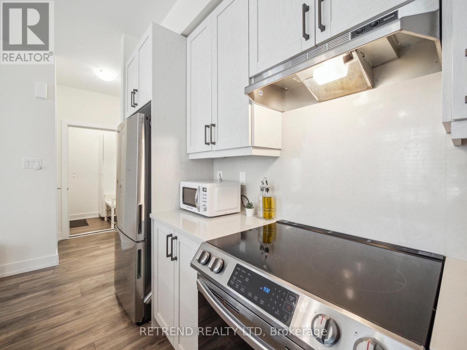 9 - 1 BOND CRESCENT, Richmond Hill (Oak Ridges) — photo 4
