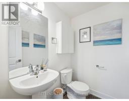 9 - 1 Bond Crescent, Richmond Hill, ON L4E1J4 Photo 11