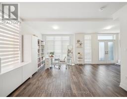 9 - 1 Bond Crescent, Richmond Hill, ON L4E1J4 Photo 8