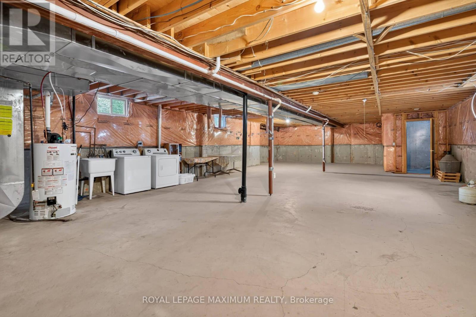 62 DIPLOMA AVENUE - Image 29