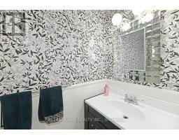 88 Carmichael Avenue, Toronto, ON M5M2W9 Photo 17