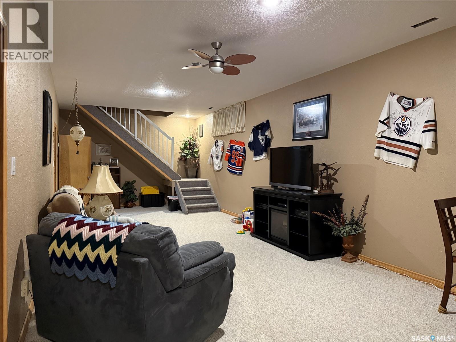 912 Railway AVENUE, Loon Lake — photo 13