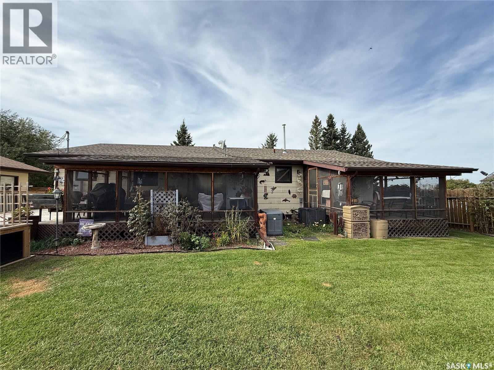 912 Railway AVENUE, Loon Lake — photo 27
