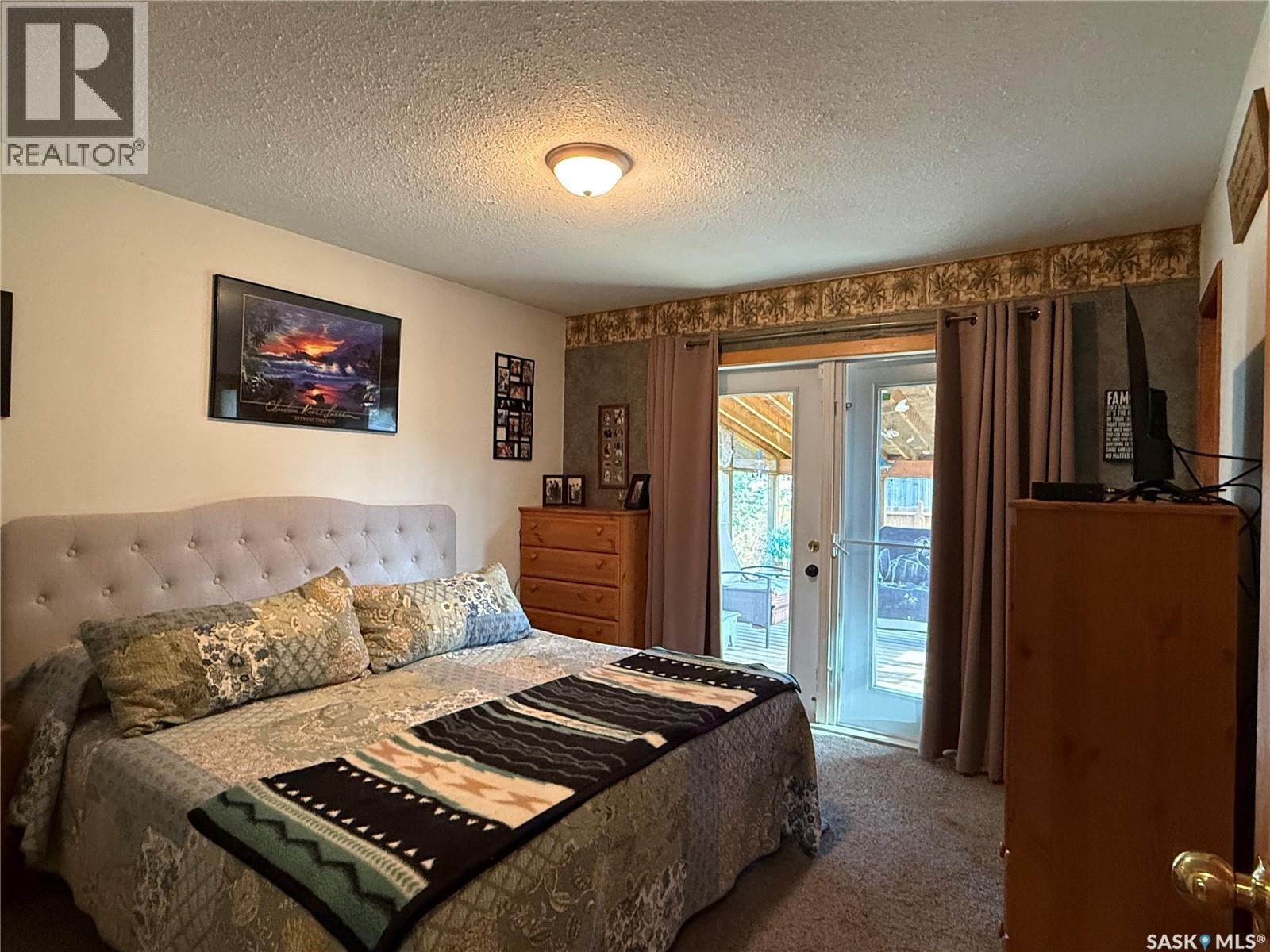 912 Railway AVENUE, Loon Lake — photo 9