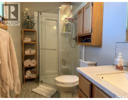 Family room - 912 Railway Avenue, Loon Lake, SK S0M1L0 Photo 10