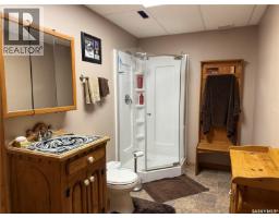 912 Railway Avenue, Loon Lake, SK S0M1L0 Photo 20
