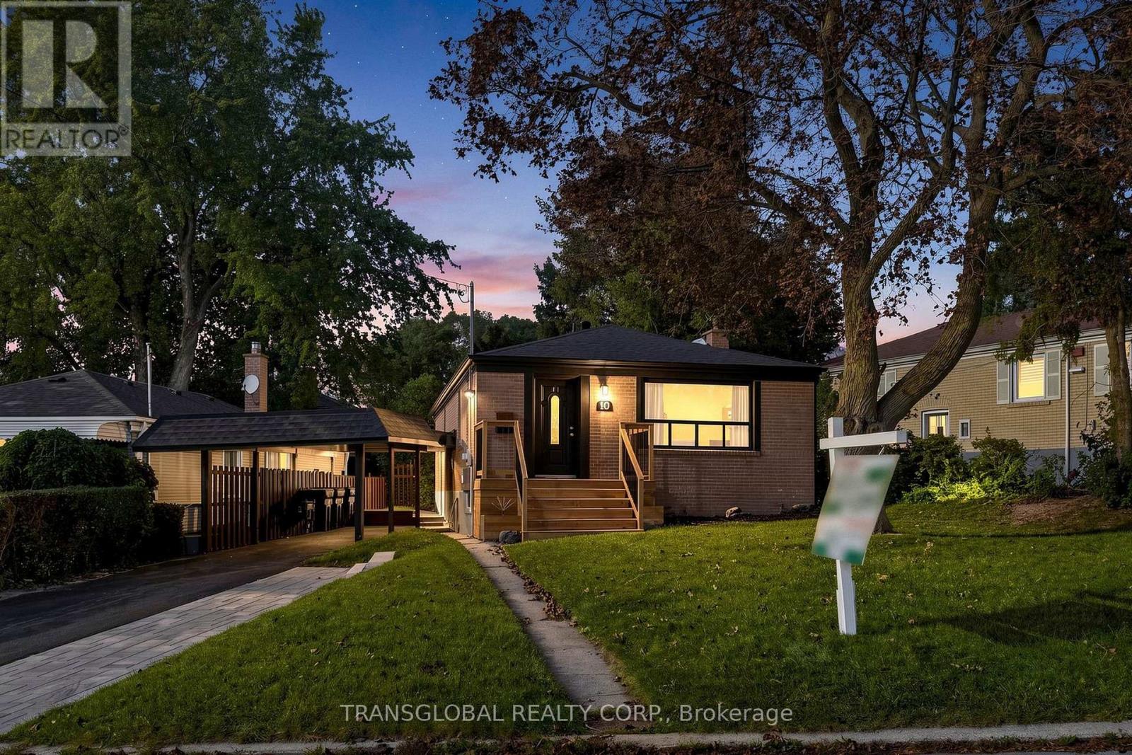 10 ANTICOSTI DRIVE - 33