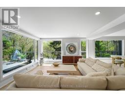 1273 Queen Victoria Avenue, Mississauga, ON L5H3H2 Photo 12