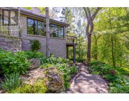 1273 Queen Victoria Avenue, Mississauga, ON L5H3H2 Photo 36