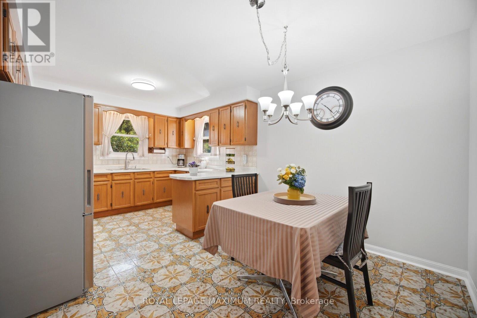 255 JOHN STREET, Toronto (Weston) — photo 11
