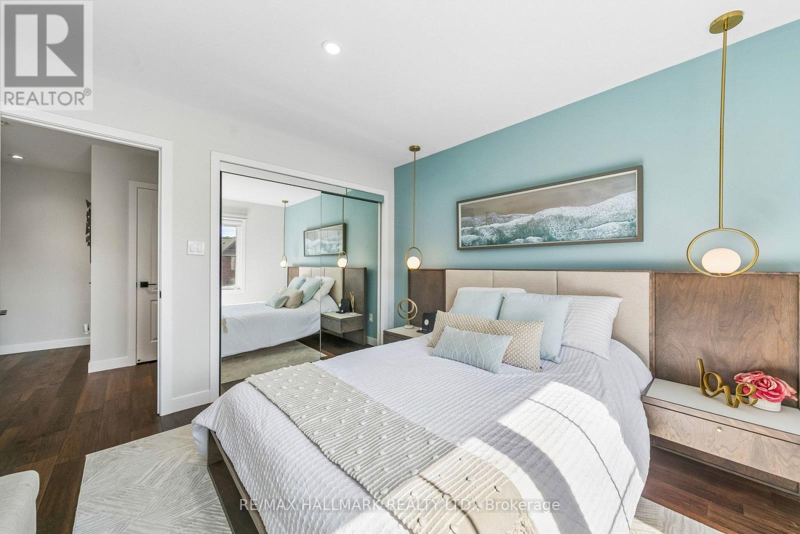 #5 19 HAYS BOULEVARD - Image 33