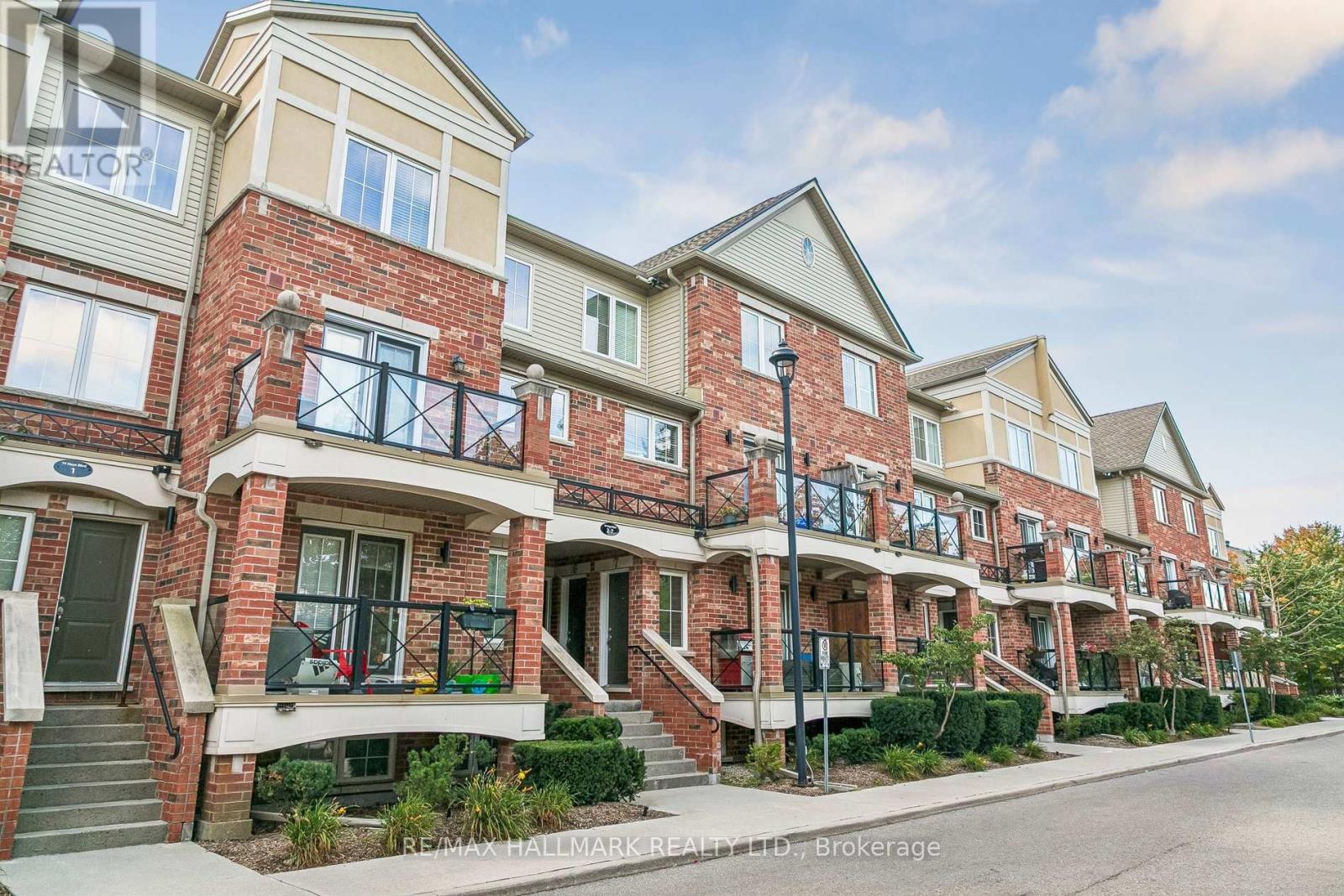 5 - 19 HAYS BOULEVARD, Oakville (RO River Oaks) — photo 4