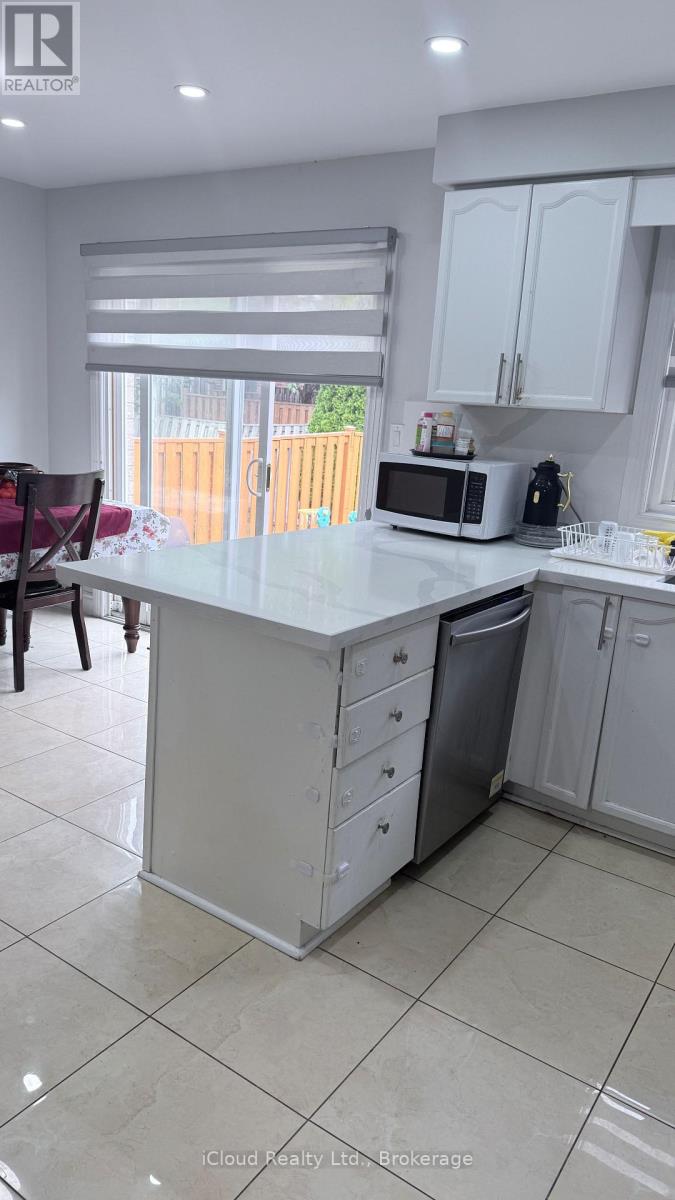 7050 BLACK WALNUT TRAIL, Mississauga (Lisgar) — photo 6