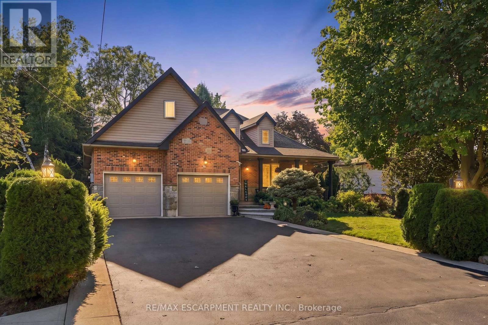 4 SUMMIT DRIVE, Hamilton (Waterdown)
