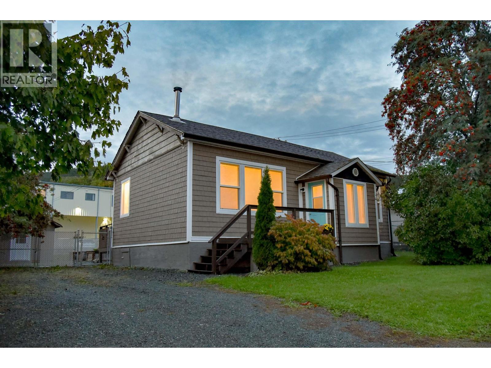 4434 GREIG AVENUE - 1