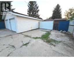 1009 18 Street N - photo 26