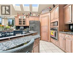 5pc Bathroom - 236 Chaparral Drive Se, Calgary, AB T2X3M9 Photo 9