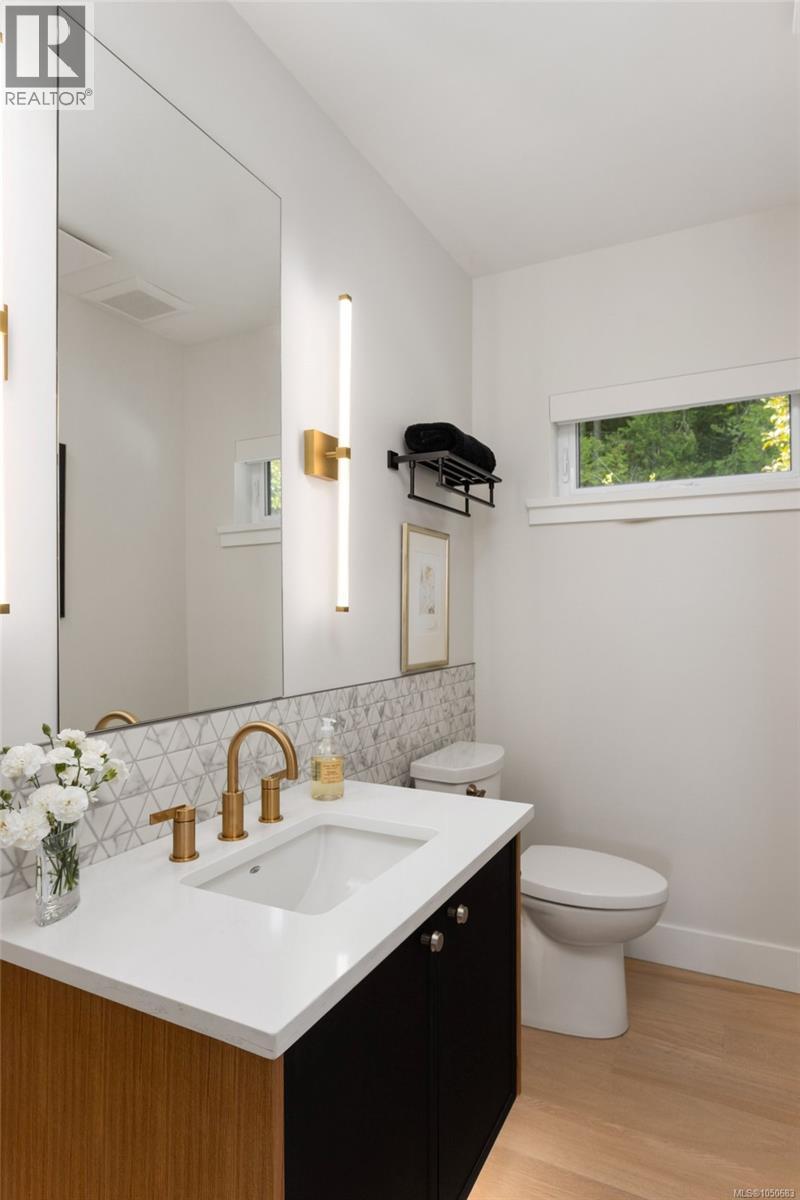 10900 Greenpark Dr - Image 18