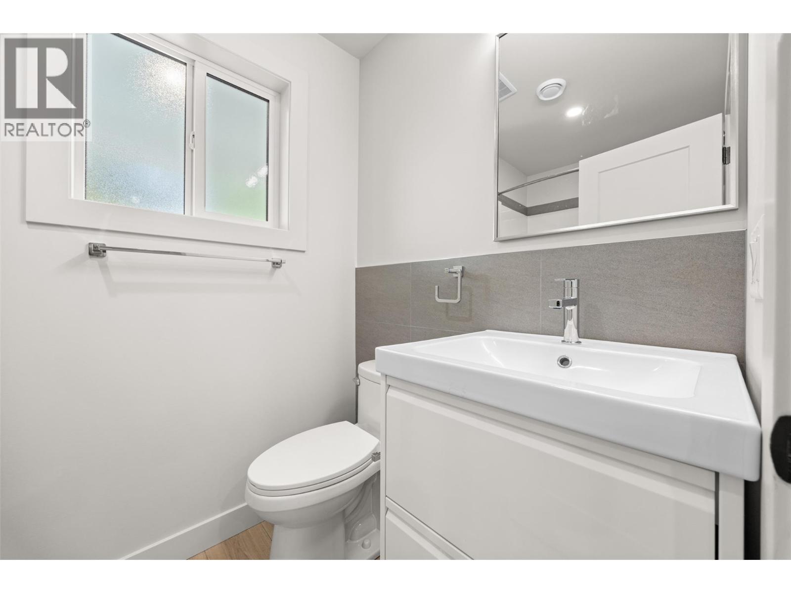 4141 San Clemente Avenue, Peachland