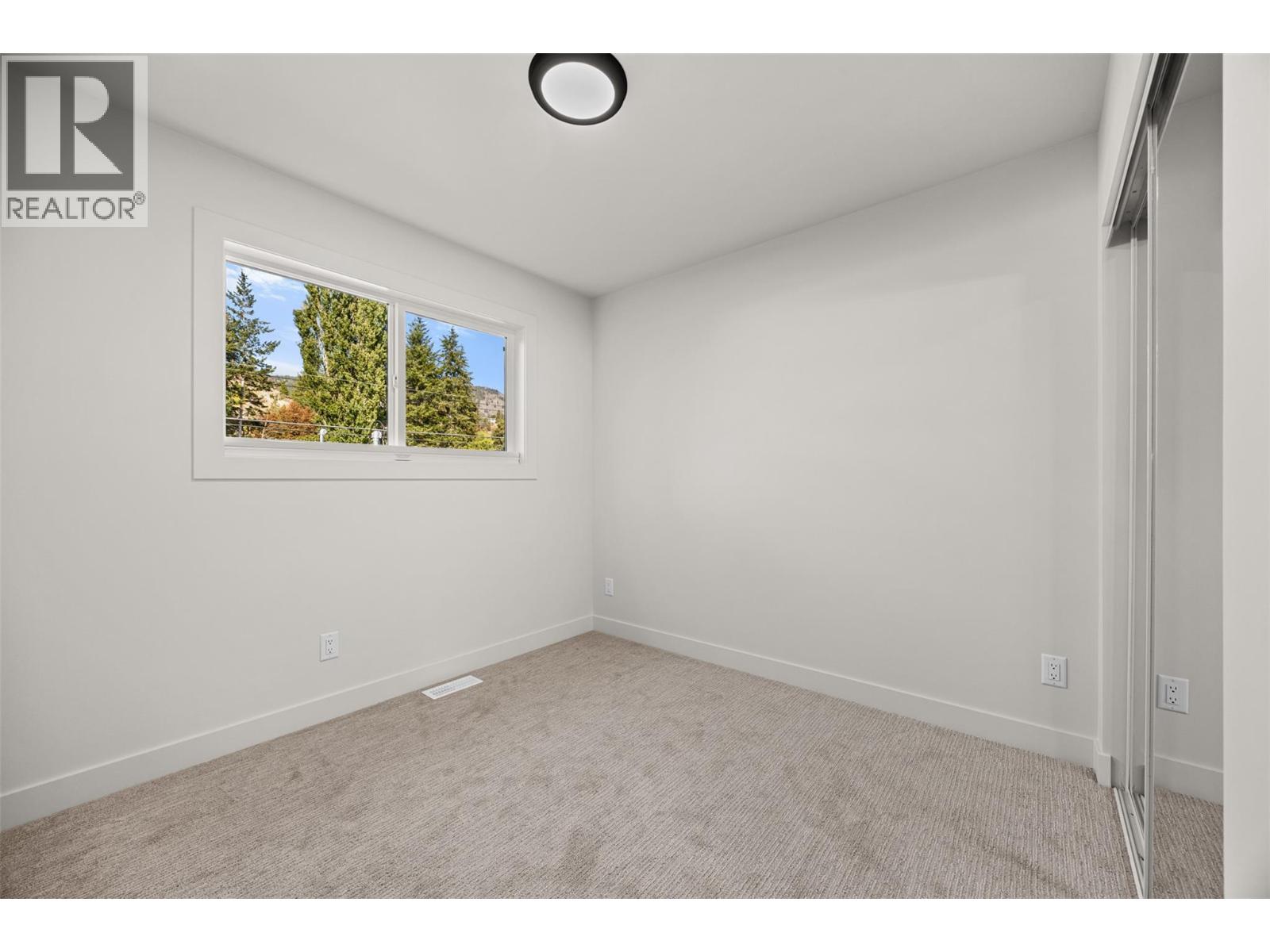 4141 San Clemente Avenue, Peachland