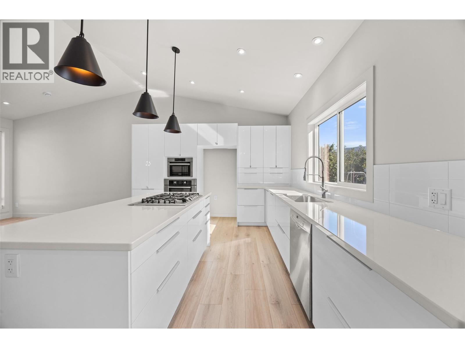 4141 San Clemente Avenue, Peachland