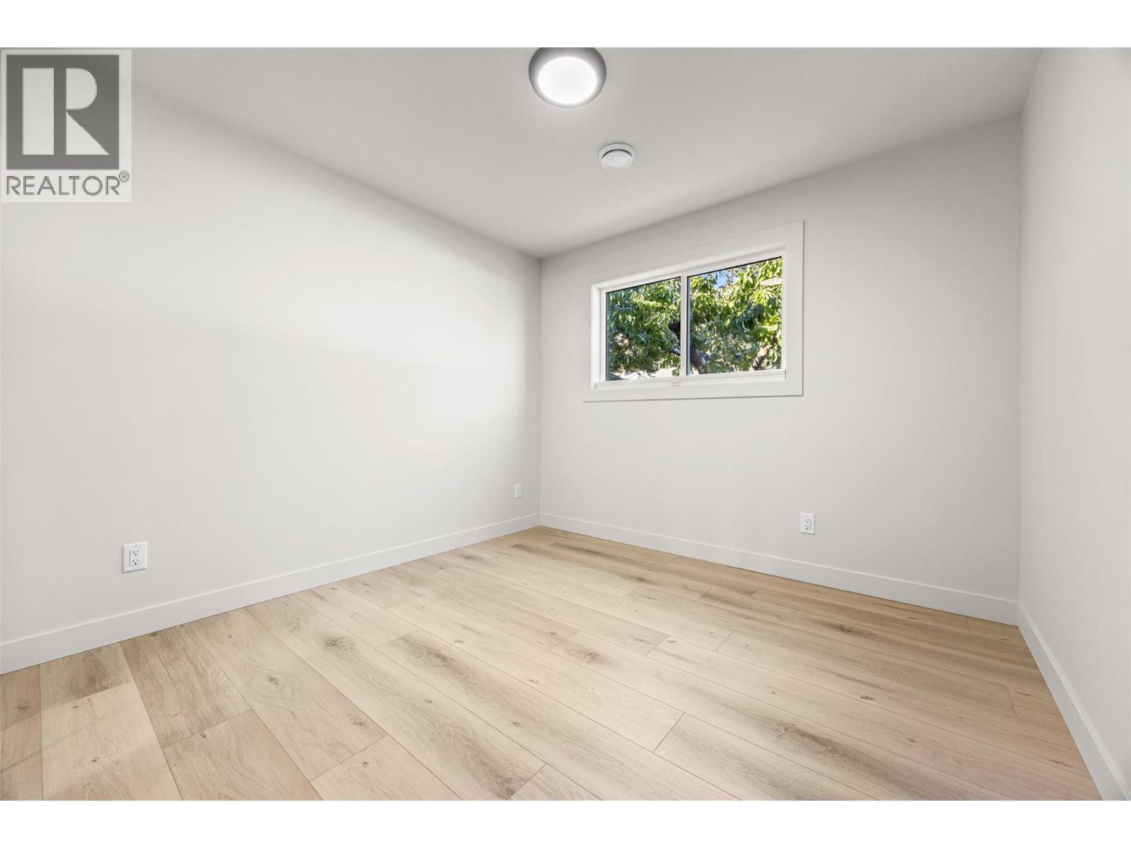 4141 San Clemente Avenue, Peachland