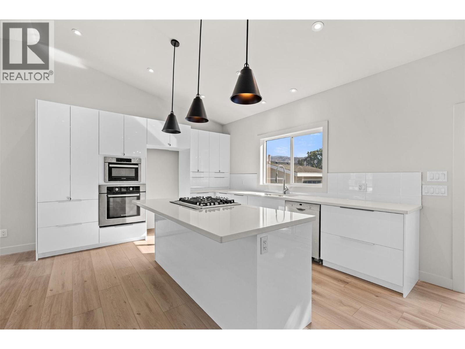 4141 San Clemente Avenue, Peachland