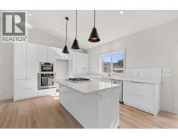 Bedroom - 4141 San Clemente Avenue, Peachland, BC V0H1X6 Photo 11