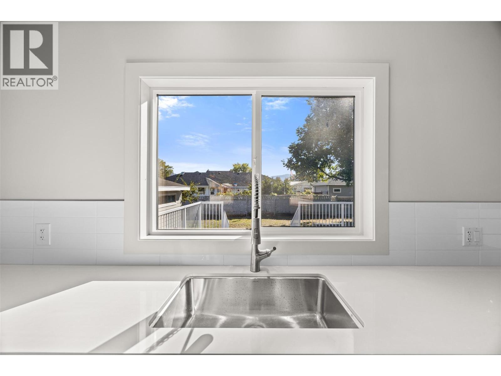 4141 San Clemente Avenue, Peachland