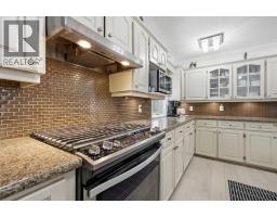 1835 29 Avenue SW - photo 16