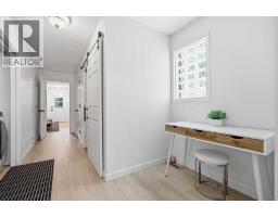 1835 29 Avenue SW - photo 17