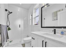 17284 61a Avenue, Surrey, BC V3S4V7 Photo 11