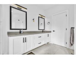 17284 61a Avenue, Surrey, BC V3S4V7 Photo 10