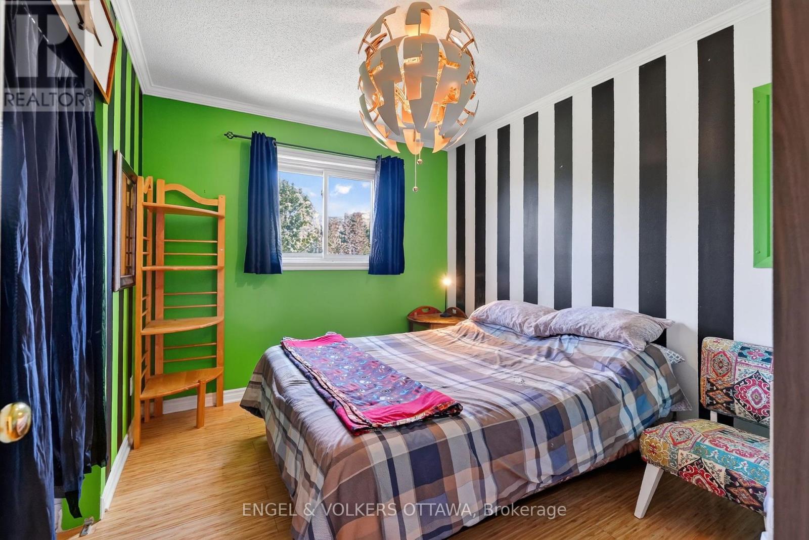 1124 DES POMMIERS STREET - Image 14