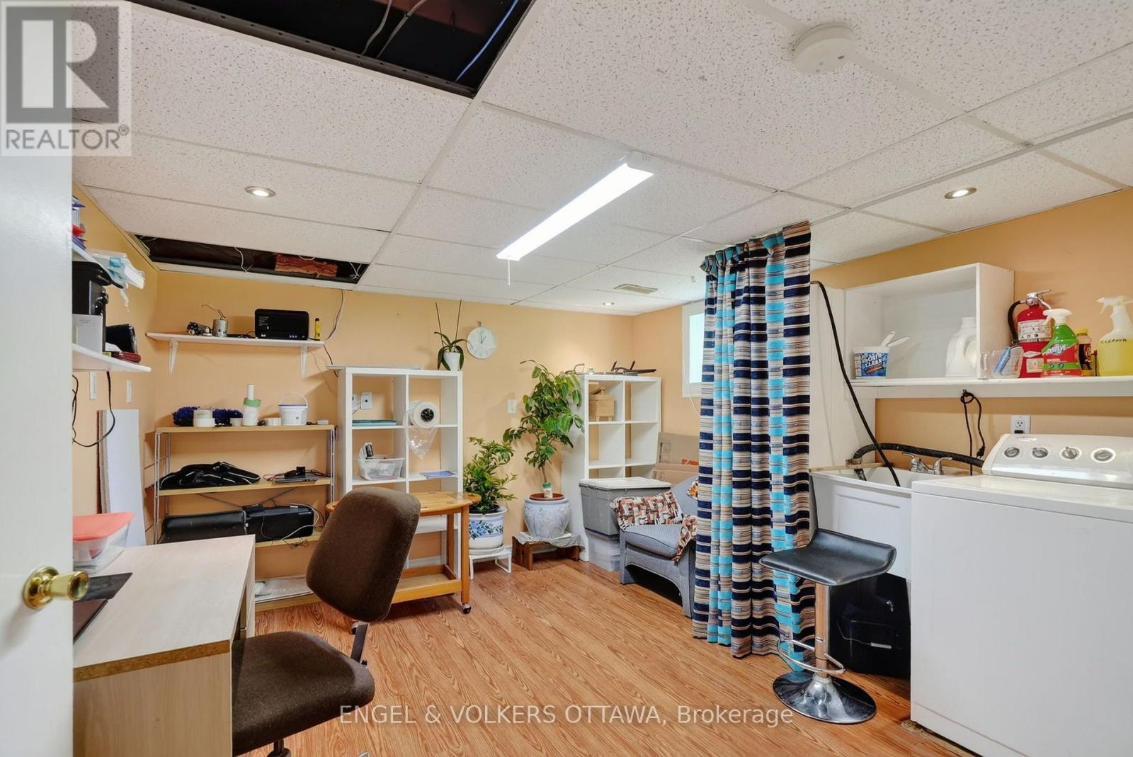 1124 DES POMMIERS STREET - Image 23
