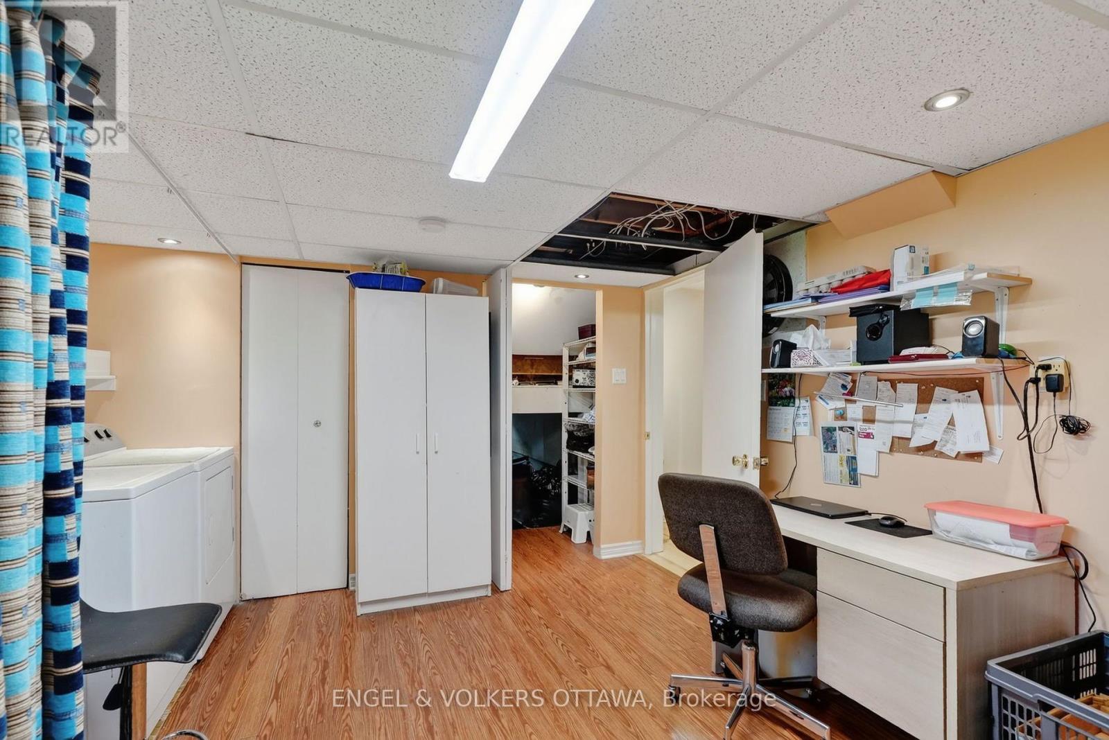 1124 DES POMMIERS STREET - Image 24