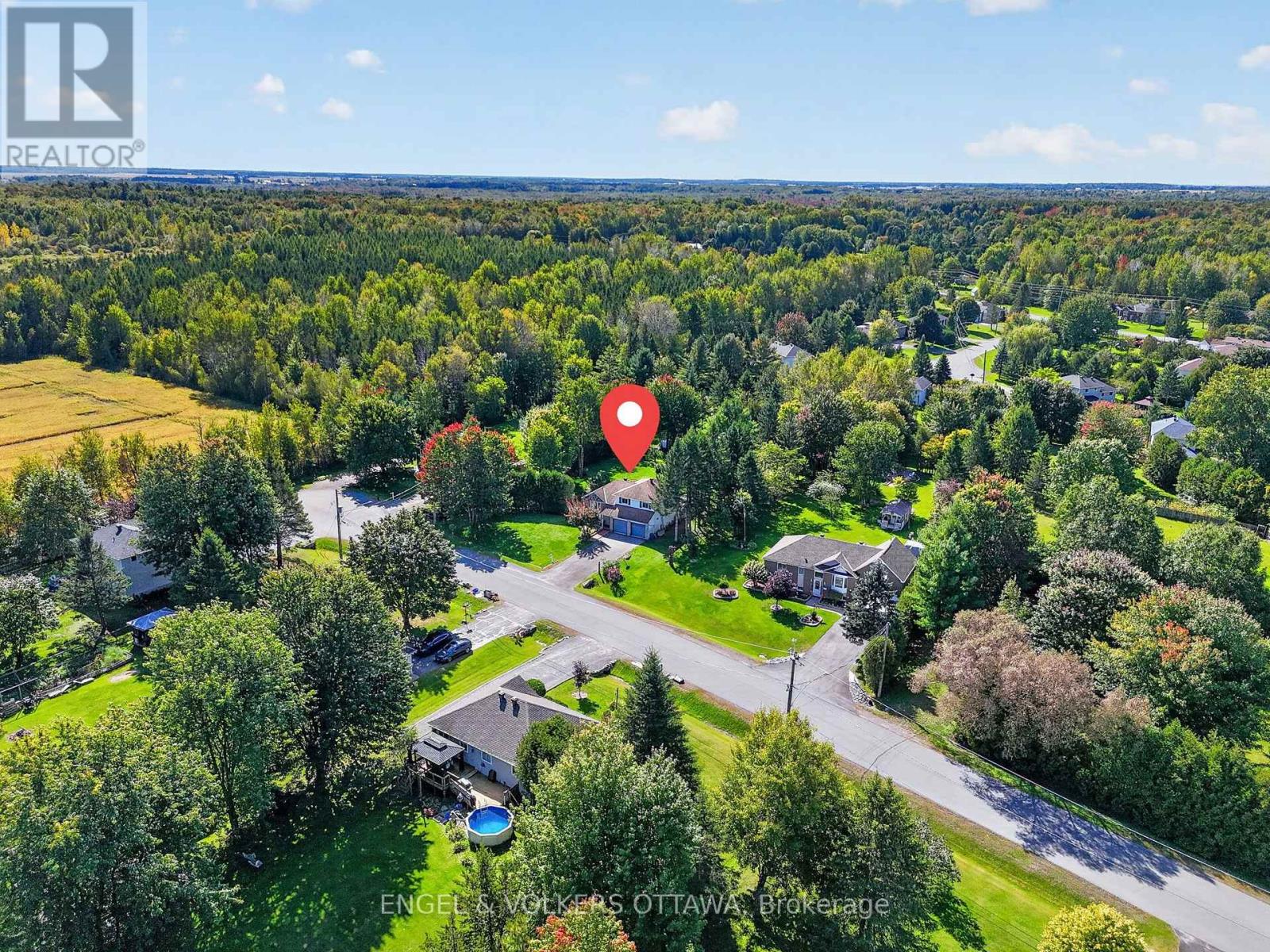 1124 DES POMMIERS STREET - 40