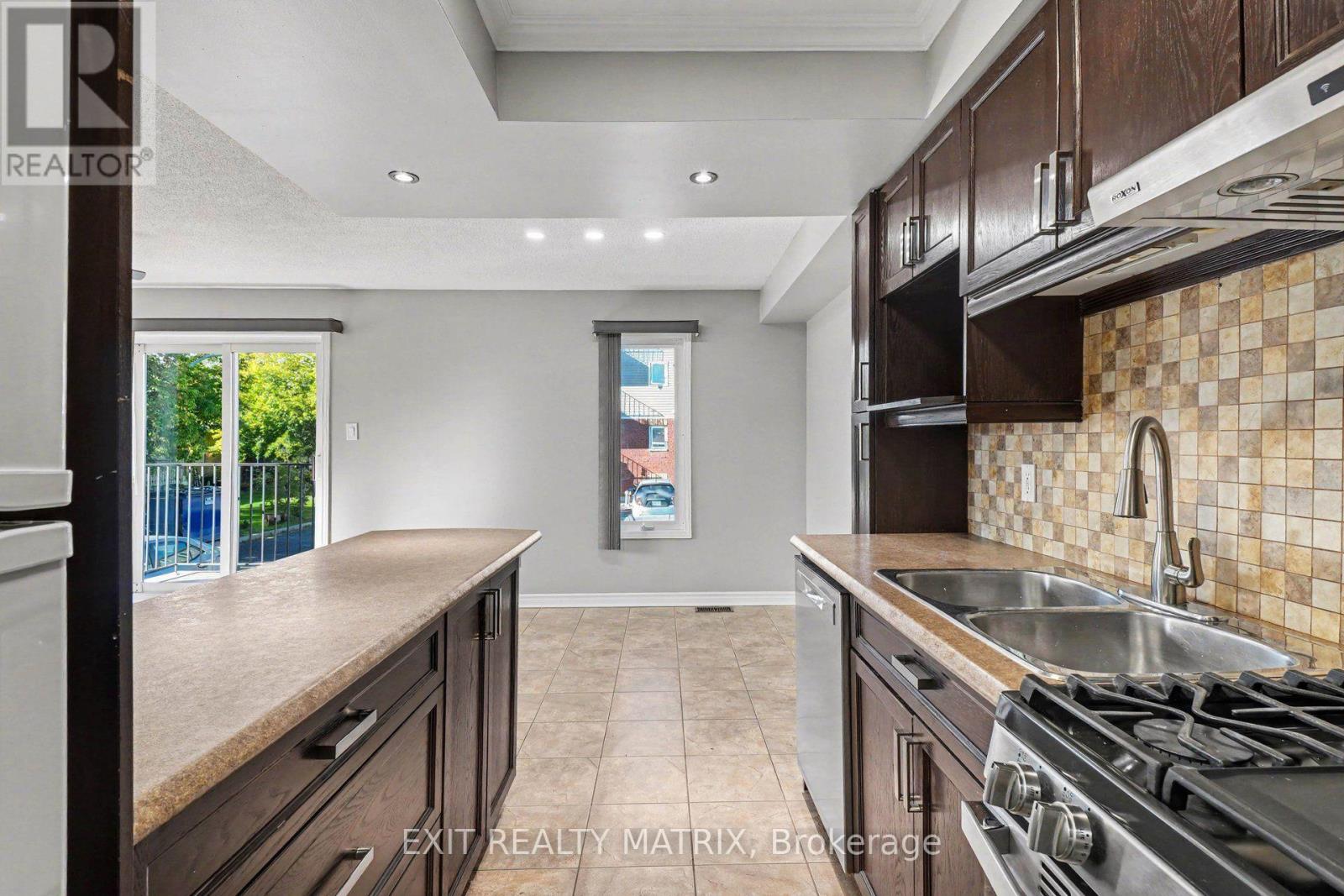 100A - 902 NOTRE DAME STREET, Russell — photo 6