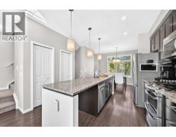 Kitchen - 638 Copperpond Boulevard Se, Calgary, AB T2Z5B9 Photo 9