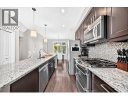 Kitchen - 638 Copperpond Boulevard Se, Calgary, AB T2Z5B9 Photo 8