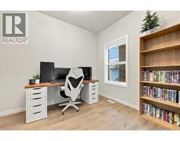 186 Cranbrook Park SE - photo 3