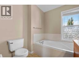 15 Cranfield Manor Se, Calgary, AB T3M1K5 Photo 20