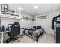 513 Oakridge Way Sw, Calgary, AB T2V1T5 Photo 35