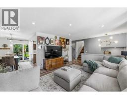 3pc Bathroom - 513 Oakridge Way Sw, Calgary, AB T2V1T5 Photo 9