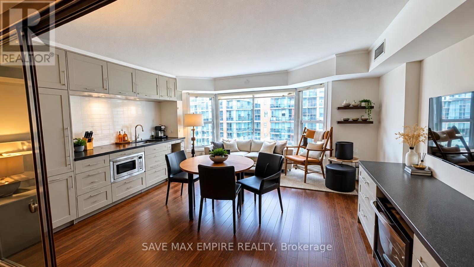 710 - 155 YORKVILLE AVENUE, Toronto (Annex) — photo 2