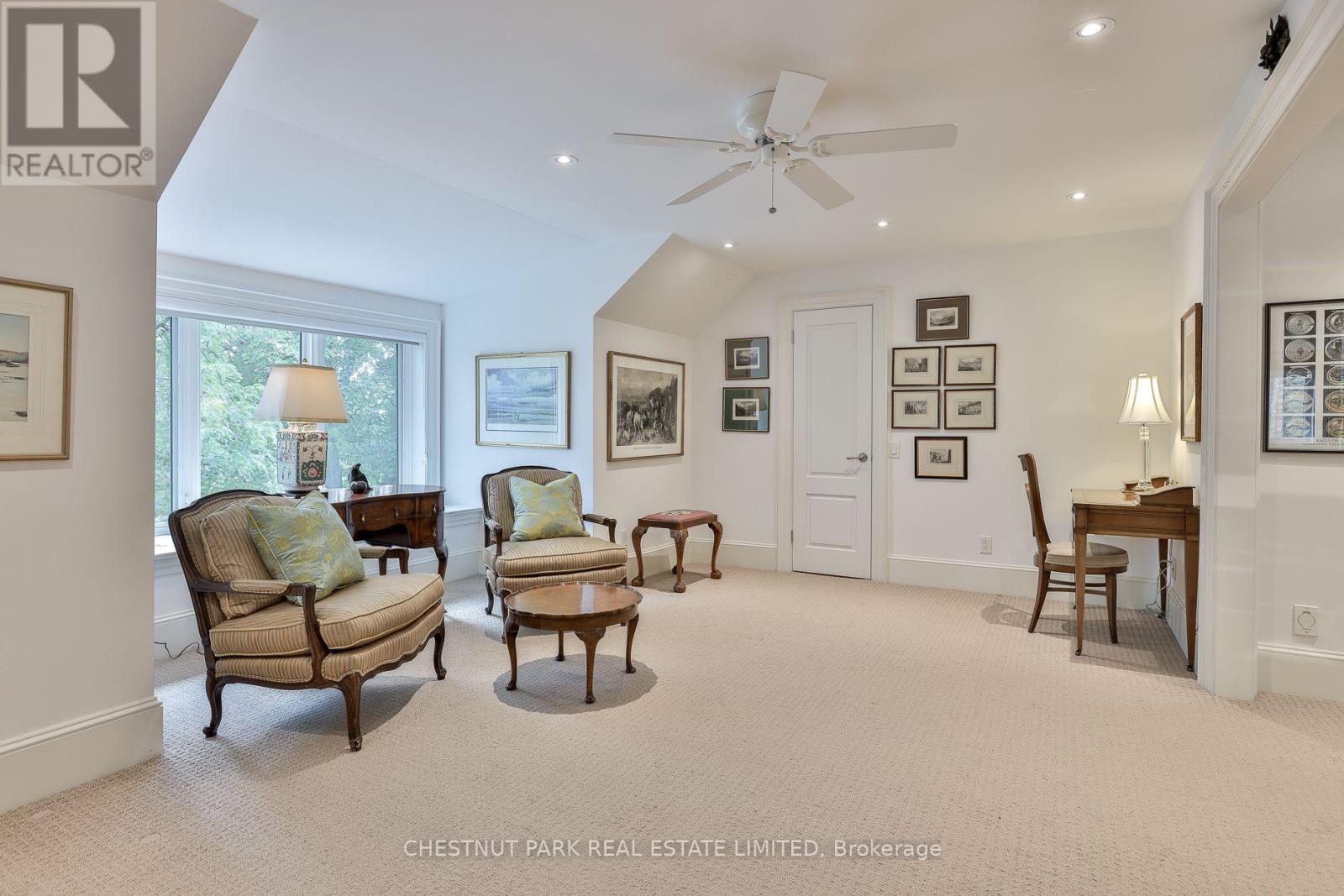 12 SHORNCLIFFE AVENUE - 34
