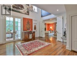 Dining room - 12 Shorncliffe Avenue, Toronto, ON M4V1T1 Photo 12
