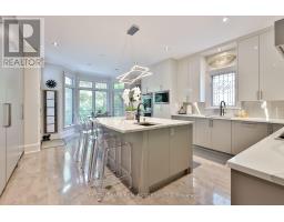Laundry room - 12 Shorncliffe Avenue, Toronto, ON M4V1T1 Photo 16