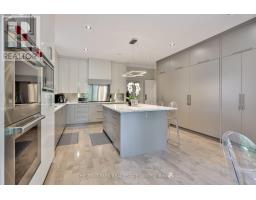 12 Shorncliffe Avenue, Toronto, ON M4V1T1 Photo 18