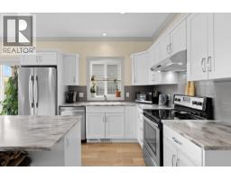 4pc Bathroom - 2092 Clover Drive, West Kelowna, BC V4T3A5 Photo 8